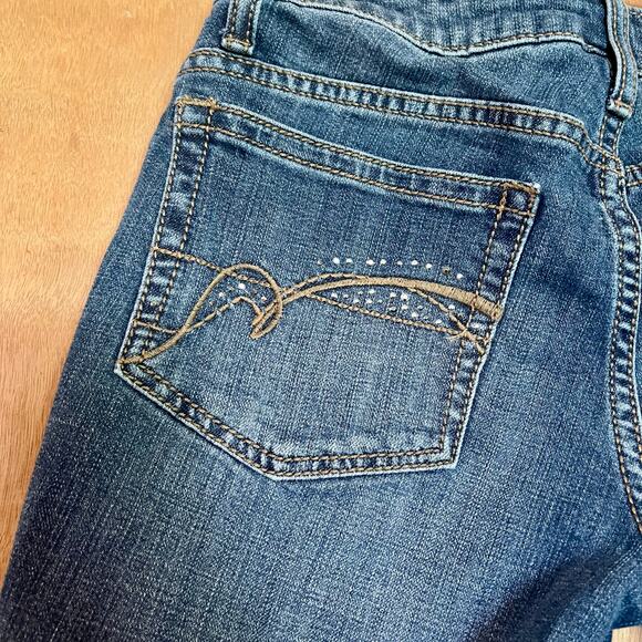 Women’s Aura by Wrangler Jean Shorts with Sequined Pockets - Picture 4 of 8